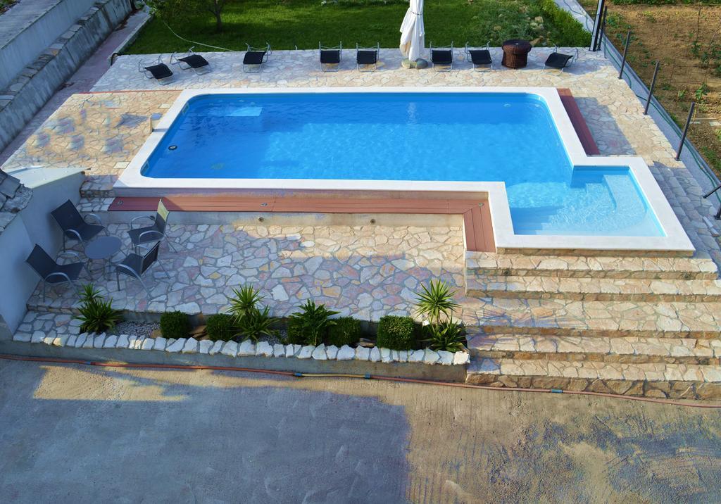 Villa Bubalo โอมิช ภายนอก รูปภาพ